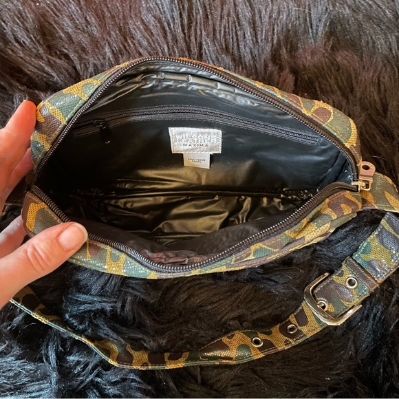 Camouflage Shoulder Bag - Picture 6 of 7